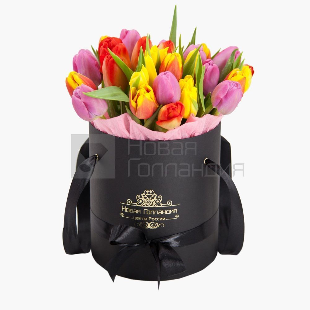 35 тюльпанов микс в черной шляпной коробке №536
