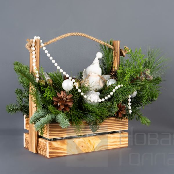 Композиция в деревянном ящике № 3