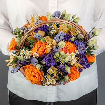 Сочное ассорти в корзине Сочное ассорти в корзине