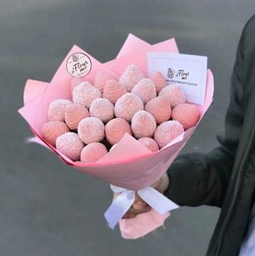 Букет из клубники "Розовые облака"