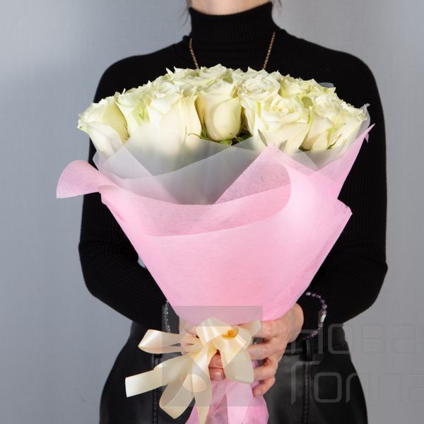Букет 35 белых роз Кения  40 см в  упаковке